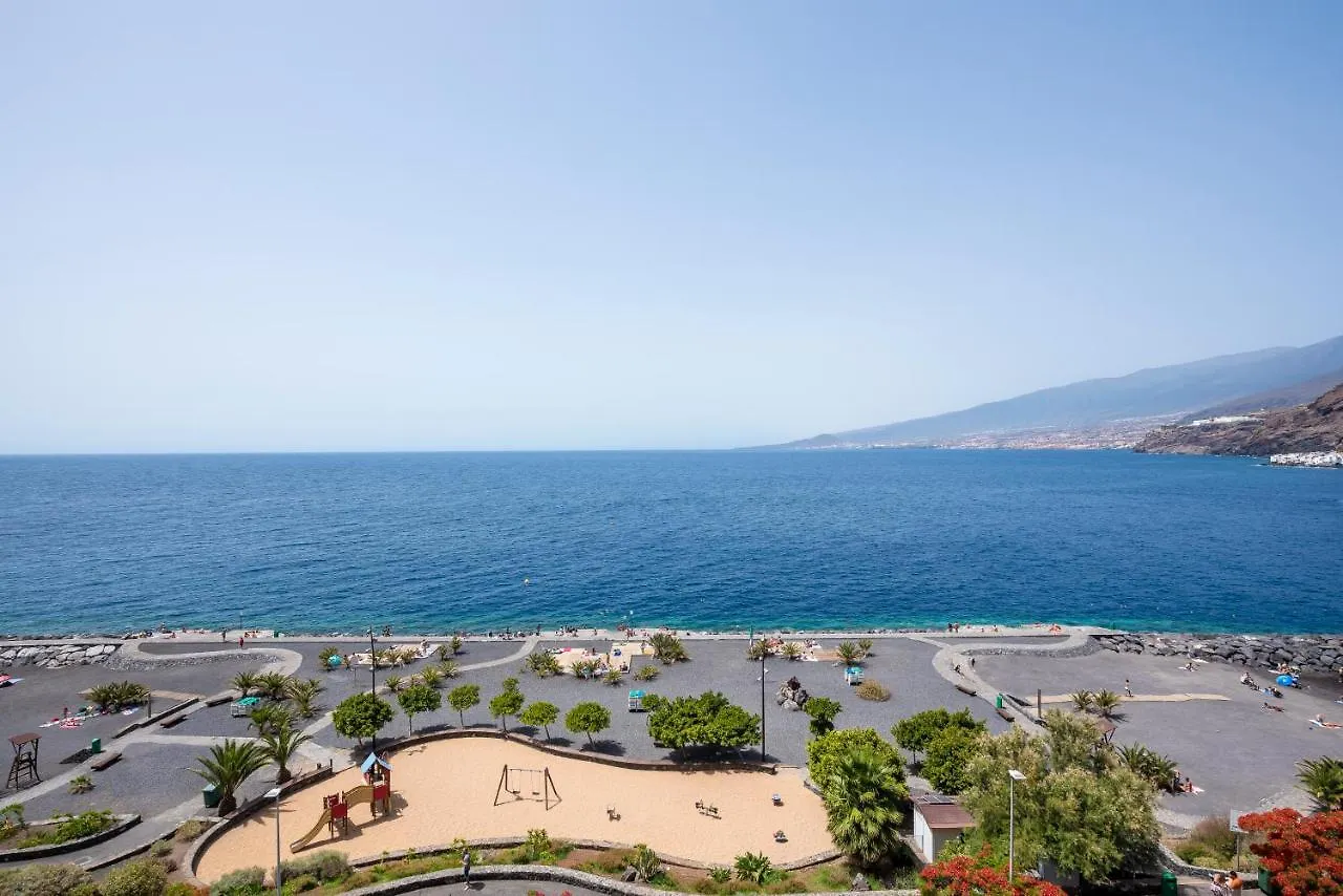 Spacious Beach Apartment With Private Parking Radazul 0*,  Spain