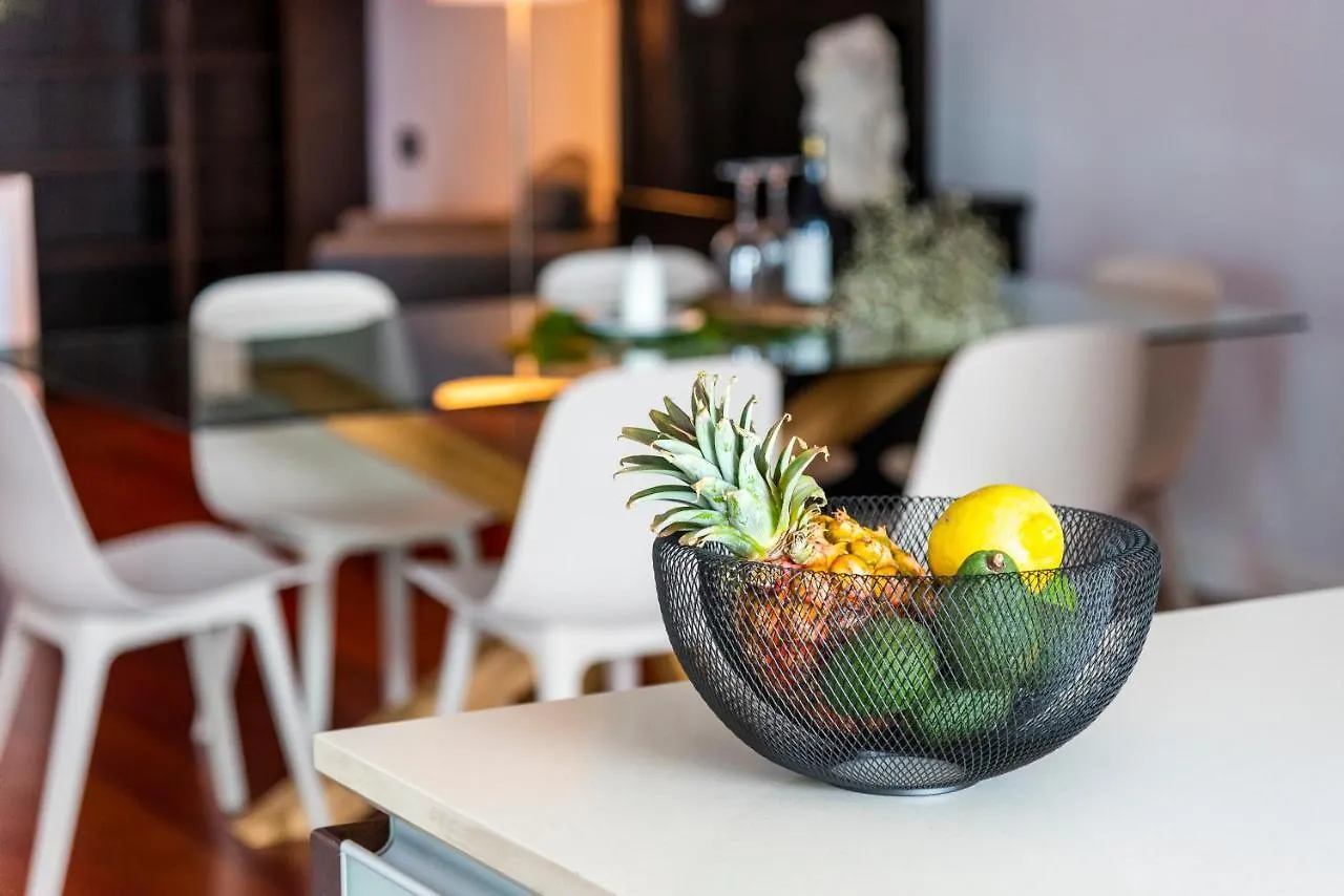 Spacious Beach Apartment With Private Parking Radazul