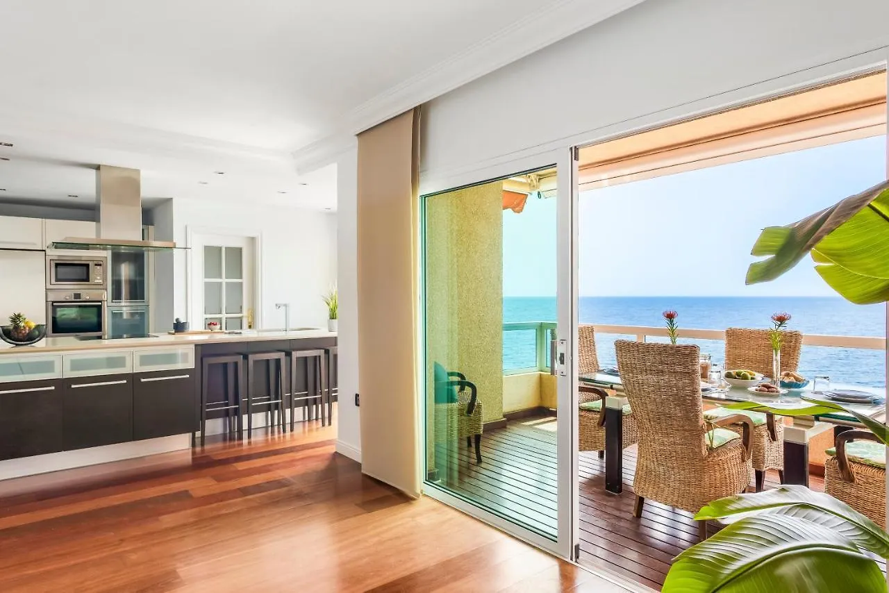 Spacious Beach Apartment With Private Parking Radazul 0*,  Spain